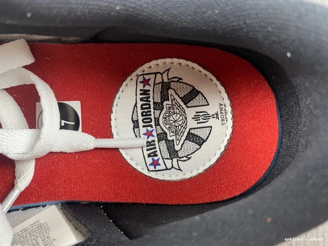 Cheap ROOM OG 'RED 1 LOW BLACK' TROPHY AIR X JORDAN FN0432-017 0805